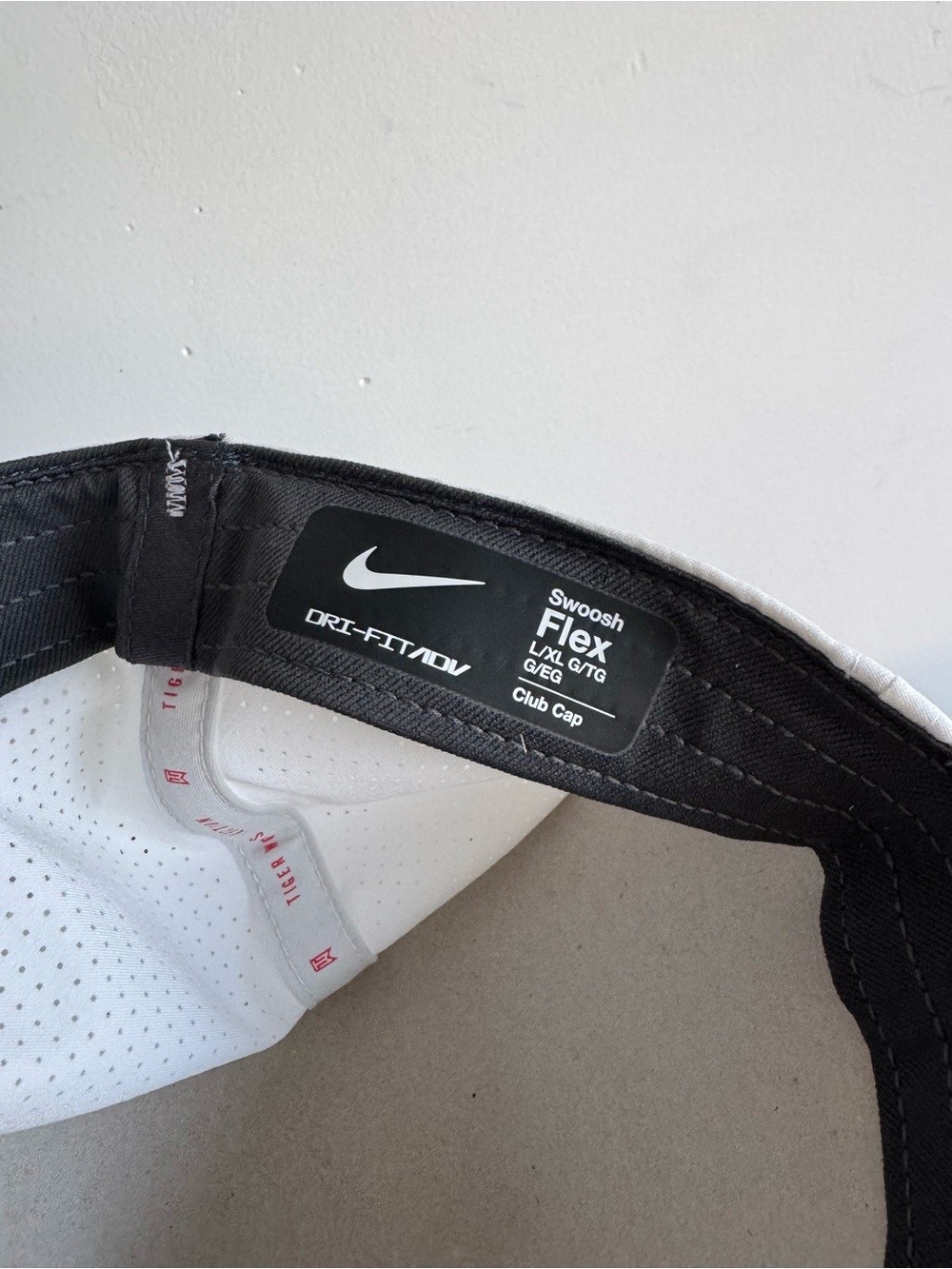 Nike Golf Hat Tiger Woods Unisex Size L/XL Dri-Fit TW White Cap - Picture 3 of 4